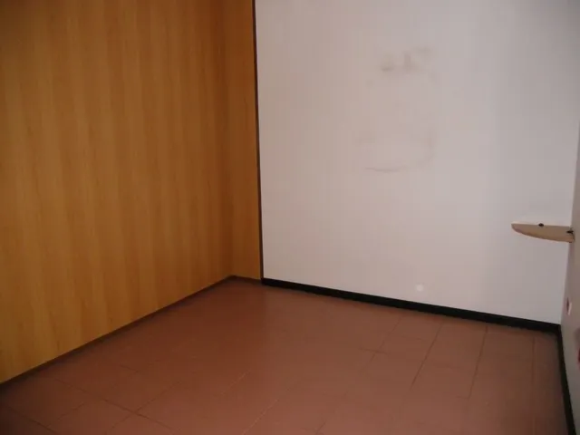 ESTUPENDO LOCAL COMERCIAL AL LADO DE LA GRAN VIA Y PASEO CANALEJAS — 11
