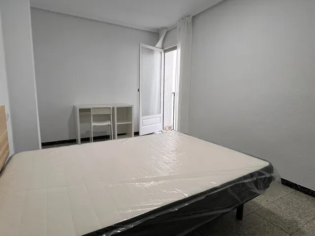 Piso en Alquiler cerca del CEU Cardenal Herrera solo para estudiantes — 40
