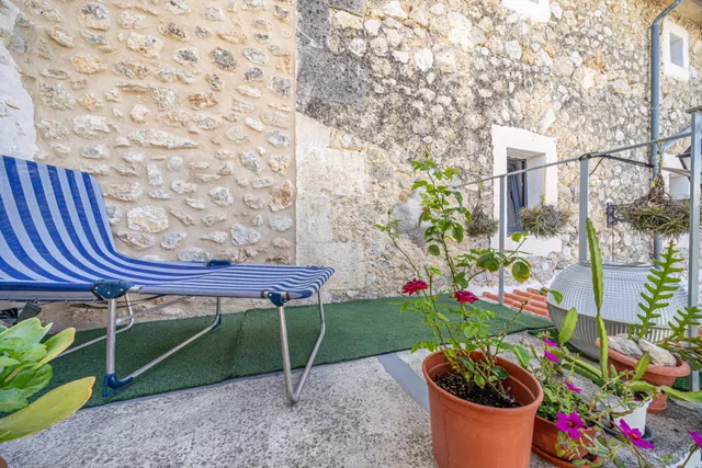 Casa de pueblo reformada con jardín en Campanet — 34