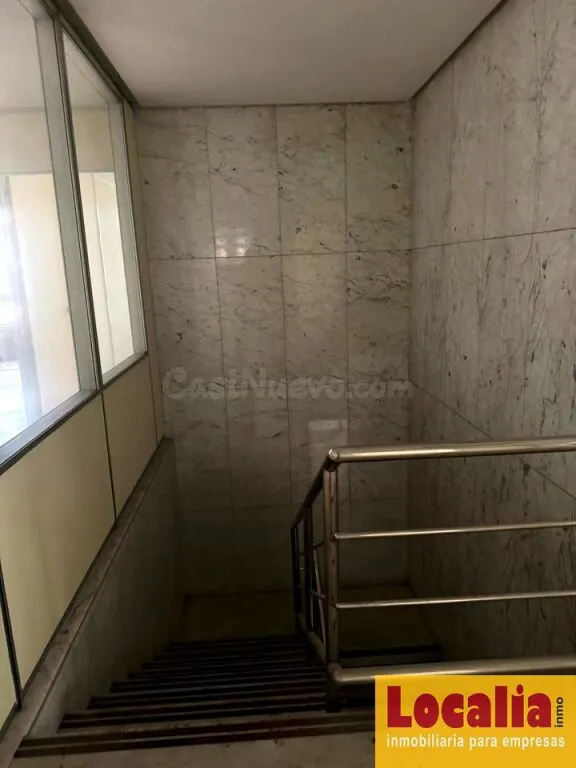 Excepcional local para oficinas en Santander. — 14