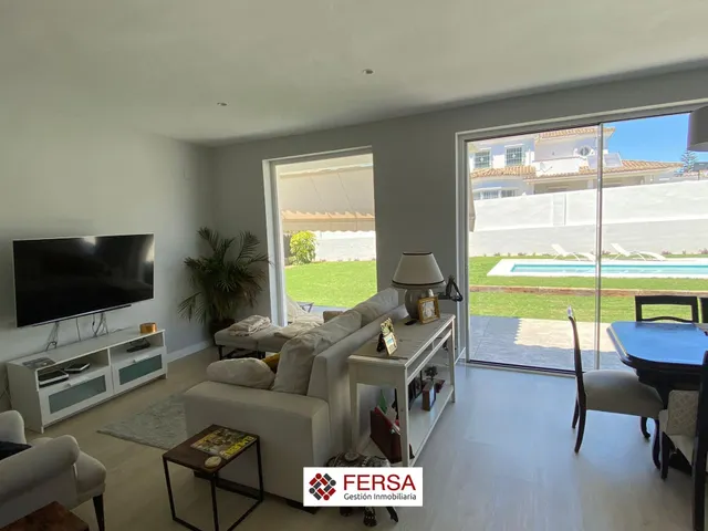 FANTASTICO CHALET INDEPENDIENTE EN VENTA EN LA URBANIZACIÓN EL AGUILA — 12