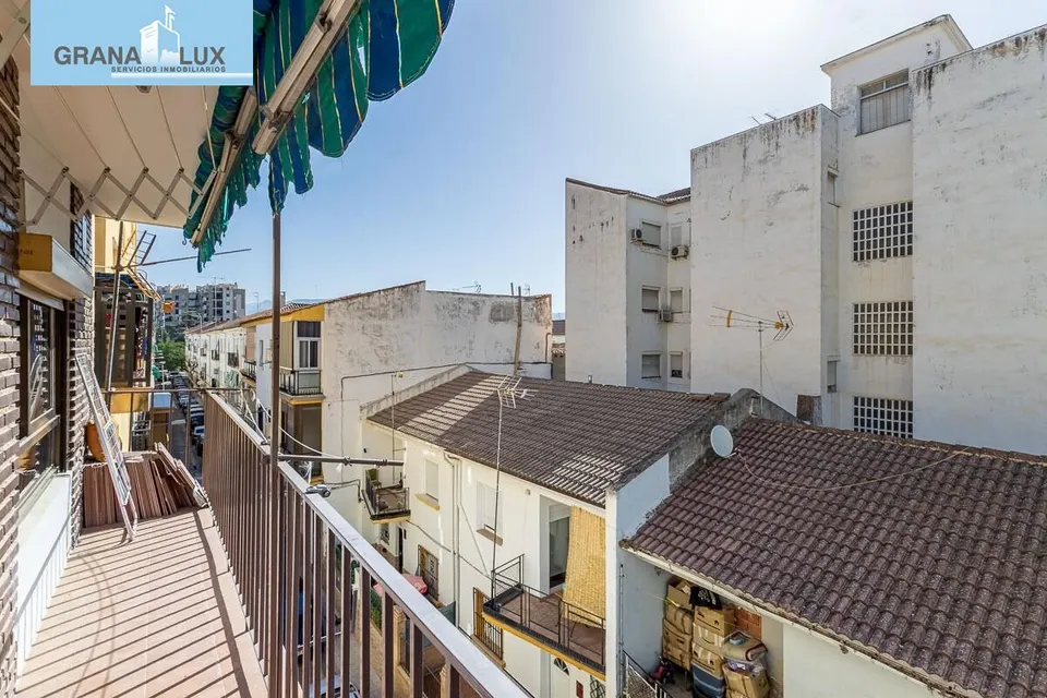 PISO JUNTO AVENIDA DE ANDALUCIA