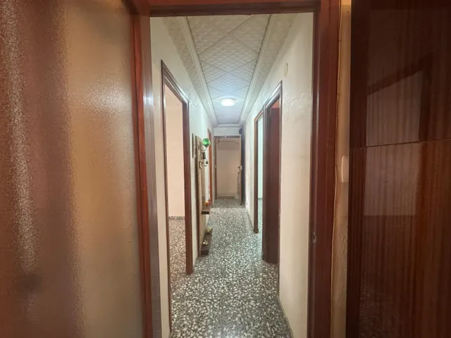 Edificio de dos apartamentos con terraza y garaje — 39