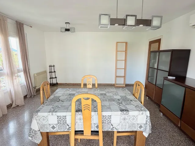 Fantàstic pis amb gran pati comunitari!!! — 8