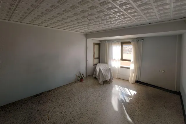 Amplia vivienda de 4 dormitorios — 6