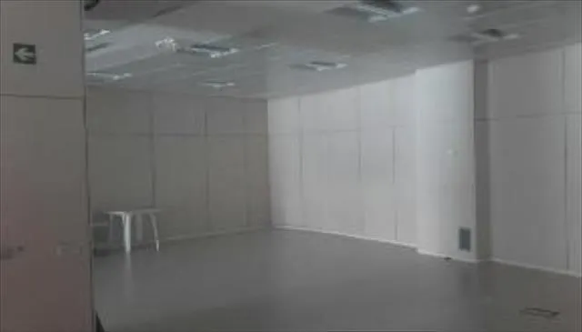 LOCAL COMERCIAL LUMINOSO EN AVDA CID.SIN COMISION — 6