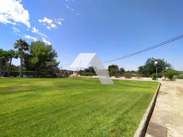 Chalet en venta — 31