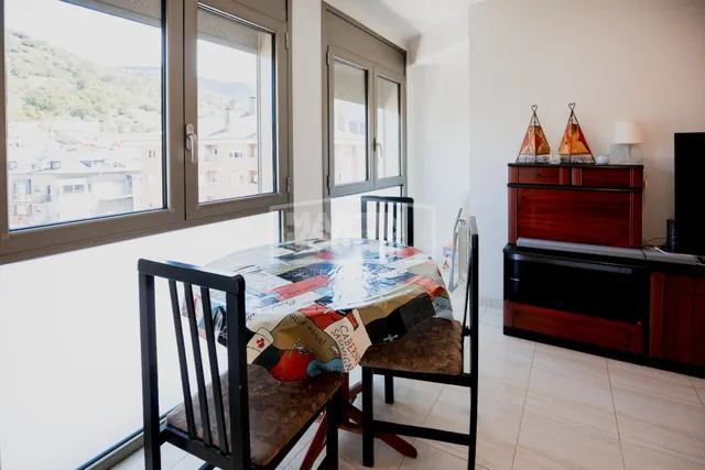 Dúplex de 3 habitaciones en el centro de La Seu d'Urgell — 5