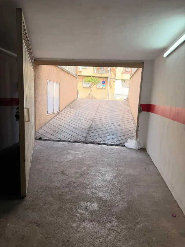 Piso en alquiler con 3 dormitorios, garaje y ascensor — 29