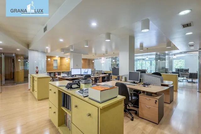 EXCLUSIVO INMUEBLE EN PLAZA DE CARRETAS, JUNTO AL EMBLEMÁTICO PASEO DEL SALÓN — 11