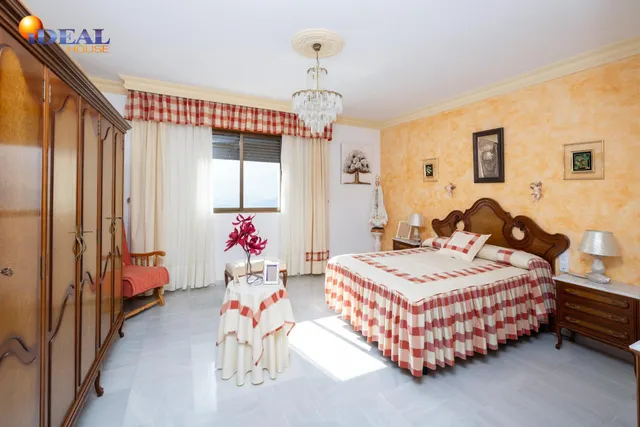 Casa de 6 dormitorios con piscina privada, terrazas y espectaculares vistas en Órgiva – Granada — 44