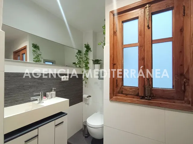 Piso en Alquiler Temporal en Ruzafa con reforma que respeta la arquitectura tradicional de la zona y con mucha luz — 17