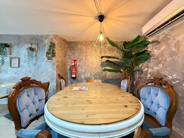 TRASPASO DE CAFETERÍA DE ÉXITO EN EL CENTRO DE TORREVIEJA — 29