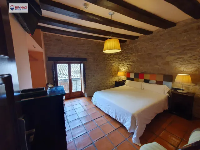 OPORTUNIDAD DE HOTEL EN UN ENTORNO DE ENSUEÑO — 28