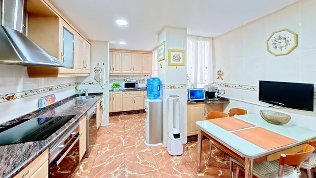 ¡Espectacular piso totalmente renovado junto al Bulevar del Pla! — 8