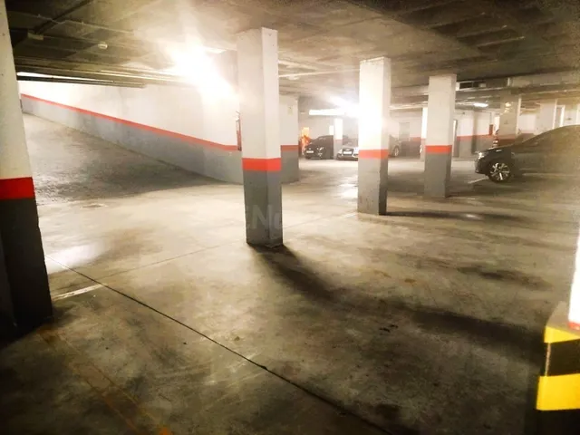 Plaza de garaje de alquiler en Juan Pablo ll, frente a Hacie - foto 2