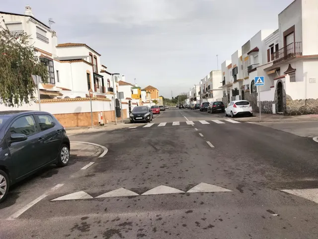 LOCAL COMERCIAL EN PUERTO REAL — 10