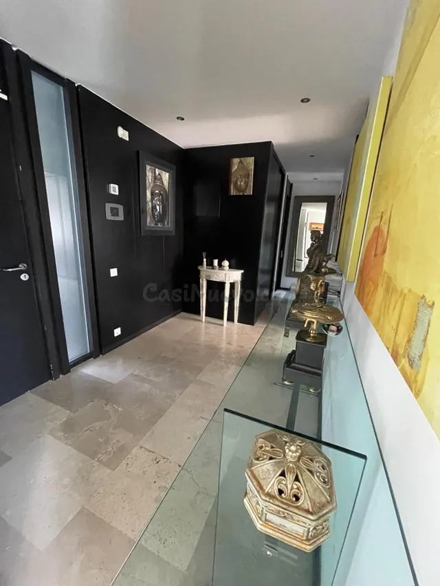 Exclusivo Bajo con Jardín en Urbanización Privada con Piscin - foto 4