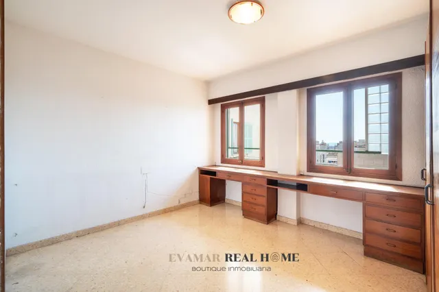 AMPLIO PISO DE 180 m2 CON TERRAZAS Y VISTAS DESPEJADAS EN AVENIDAS-FONERS. ¡REFORMA A TU GUSTO! — 19