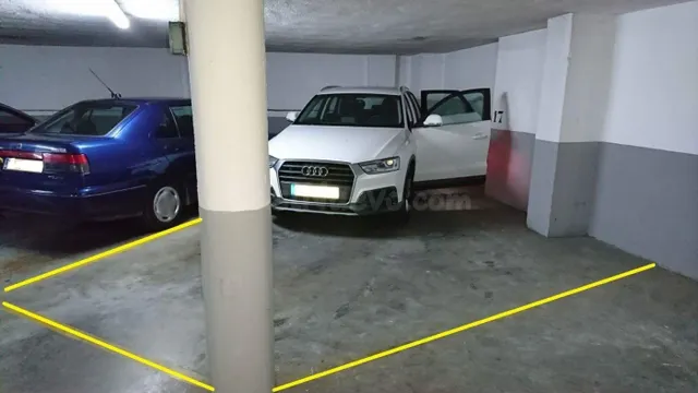 VENTA AMPLIA PLAZA DE GARAJE JUDIZMENDI PARA DOS VEHICULOS