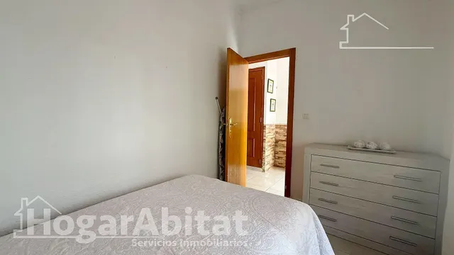 ¡Cerca del puerto! Casa espaciosa y semireformada con gran terraza, toda amueblada — 22