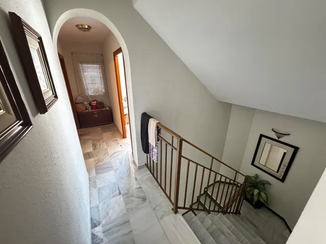 Excepcional Casa con Porche y Patio en Zona Alameda! — 14