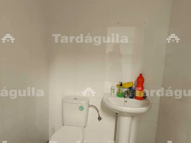 LOCAL A nivel DE CALLE EN LA AVENIDA CAMPOAMOR — 11