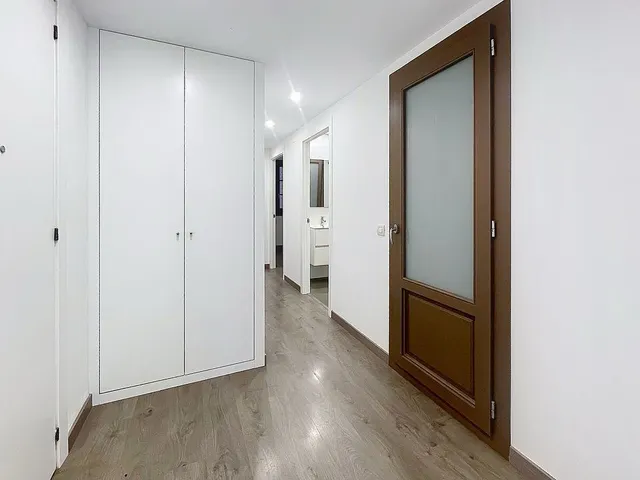 Luminoso piso en venta en Paral·lel — 10