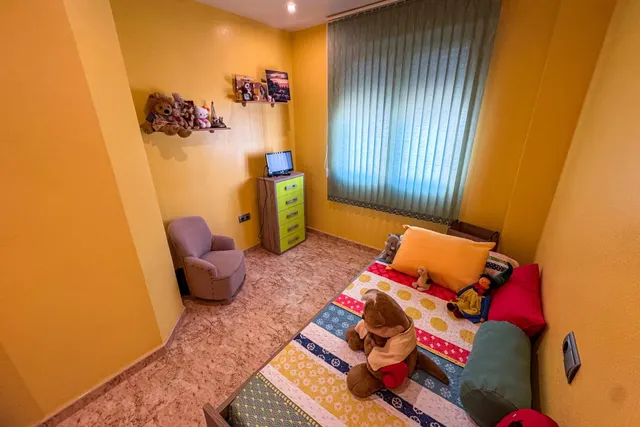 Luminoso piso de 82 m2 en pleno centro de Torrevieja – orientación sur y a un paso de todos los servicios — 18