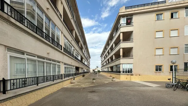 Apartamento 2 habitaciones 69m² en venta - Punta Prima — 34