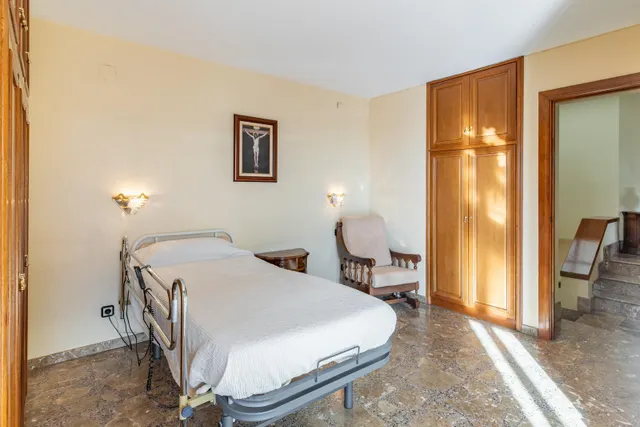 Una residencia exclusiva con terrazas panorámicas en un paraíso natural. — 10