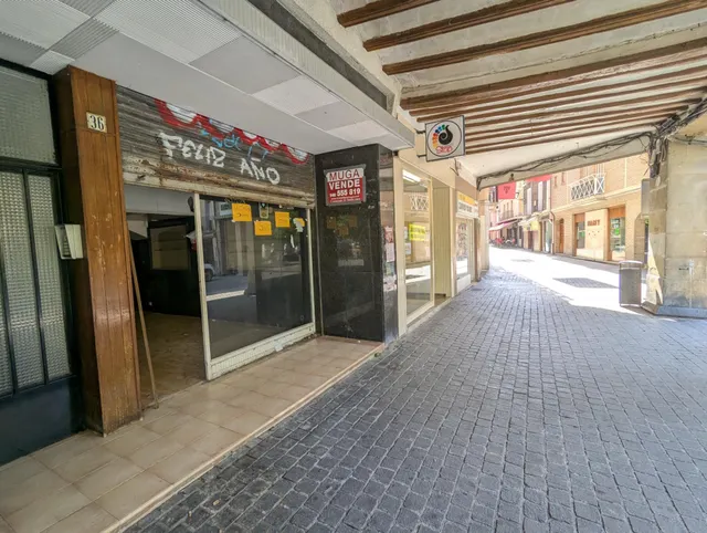 Local comercial en Estella — 4