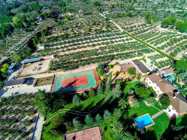 Un refugio de lujo y naturaleza con infinitas posibilidades en Muro de Alcoy — 4