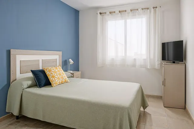 APARTAMENTO ESQUINERO CON TERRAZA Y GARAJE EN COMPLEJO RESIDENCIAL CON PISCINA Y ZONAS COMUNITARIAS — 20