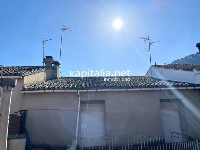 Casa a la venta en Ráfol de Salem. — 26