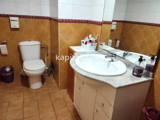LOCAL COMERCIAL A LA VENTA EN ONTINYENT, UBICADA EN ZONA CENTRICA. — 9