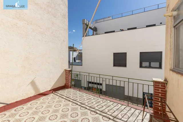 Edificio con gran potencial de inversión en La Zubia — 35