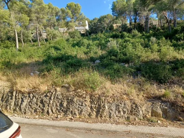Terreno urbano edificable en venta de 1.587 m2 en CASTELLET I LA GORNAL — 8