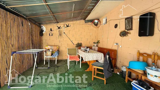 Amplia y luminosa casa con terraza y garaje — 24