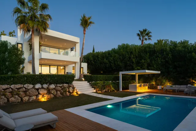Chalet 6 habitaciones 552m² en venta - Marbella — 28