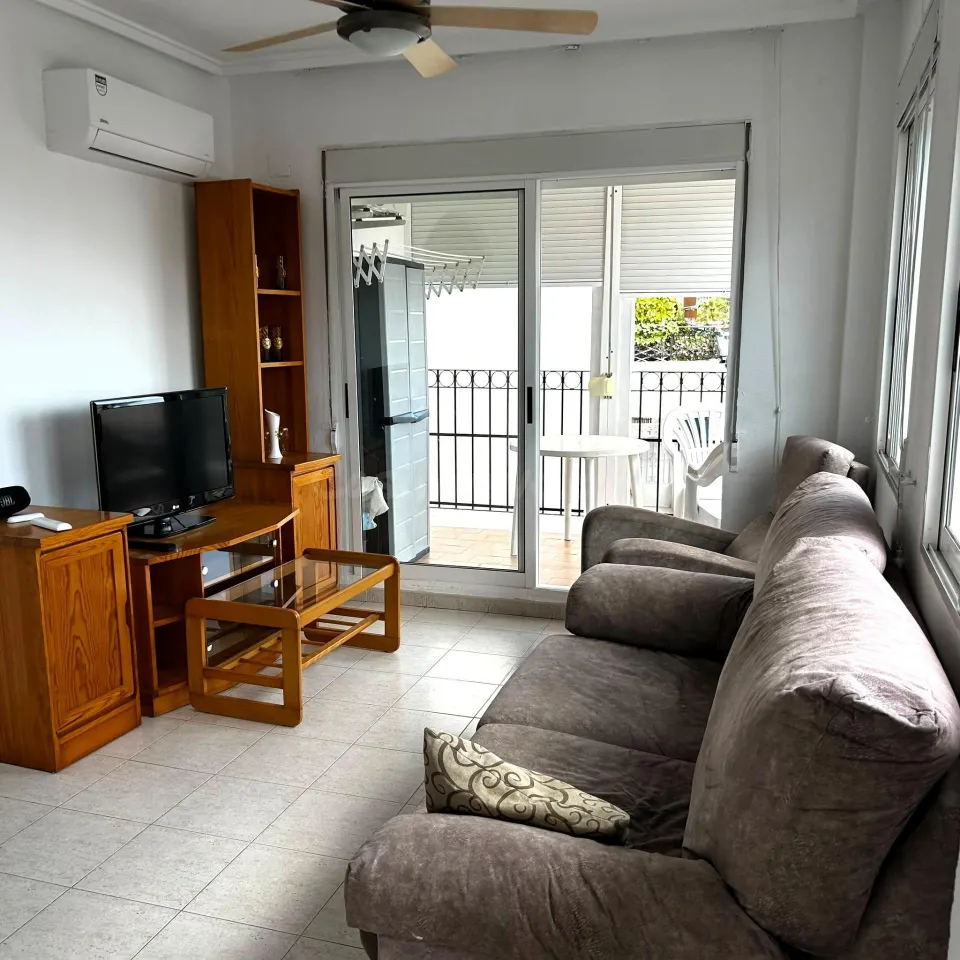 Apartamento a 150 metros del mar, zona Playa Los Naufragos