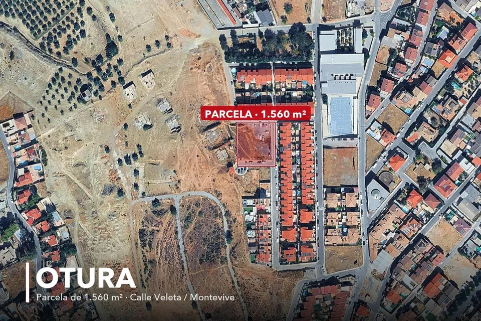 SOLAR RESIDENCIAL EN OTURA