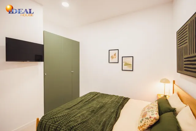 Tu refugio de diseño en el corazón de Granada: Estilo, practicidad y comodidad a pie de calle. — 8