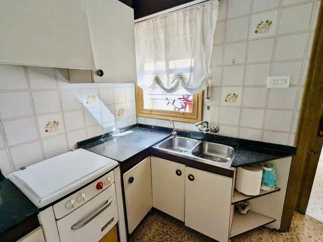 Casa de pueblo de grandes dimensiones en Guardamar pueblo. — 9