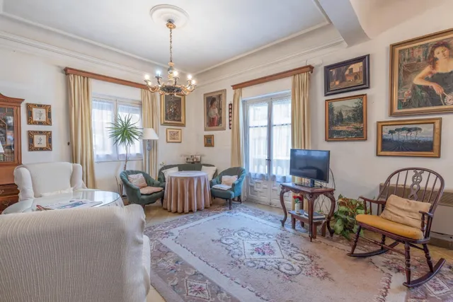 EXCLUSIVA VIVIENDA SEÑORIAL EN ANGEL GANIVET, EN PLENO CORAZON DE GRANADA — 3