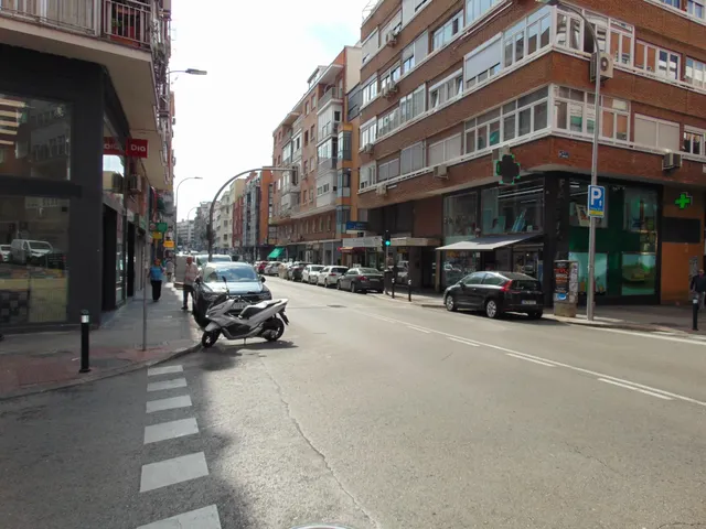 PISO DISPONIBLE EN ALQUILER CALLE CARTAGENA PROSPERIDAD — 23