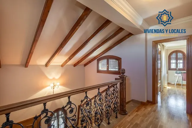 INCREÍBLE CHALET INDEPENDIENTE EN ZONA PRIVILEGIADA — 26