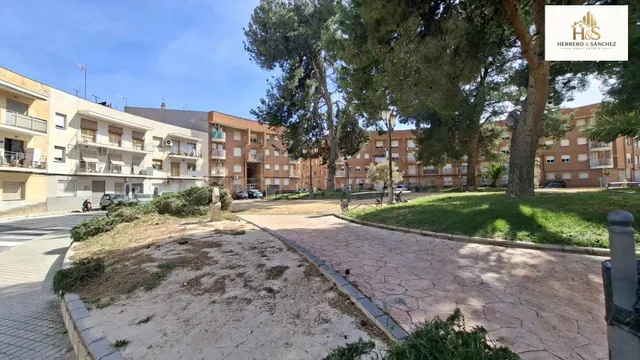 Solar urbano para promoción residencial en Novelda – Posibil - foto 3