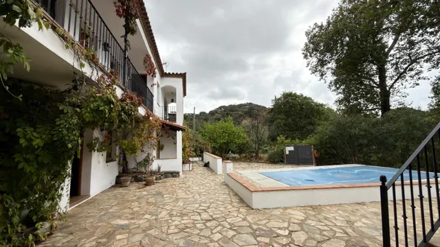 Exclusivo Hotel en Almonaster la Real con Vistas Panorámicas — 27