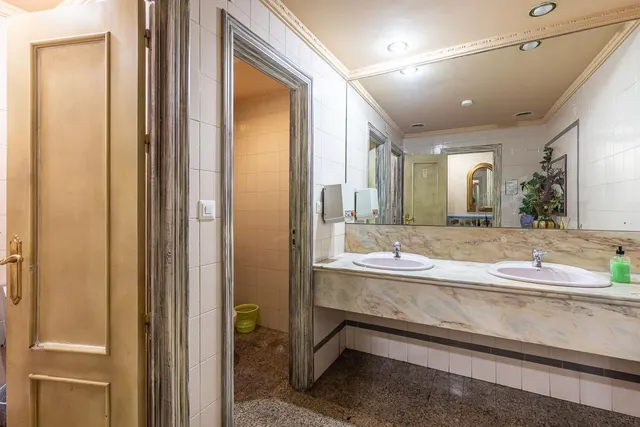 EN VENTA HOTEL Y RESTAURANTE LOS PINILLOS — 23